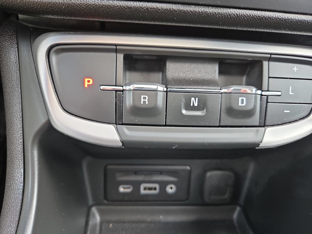 Certified 2024 GMC Terrain SLT w/ Infotainment Package II AWD/4WD image 23