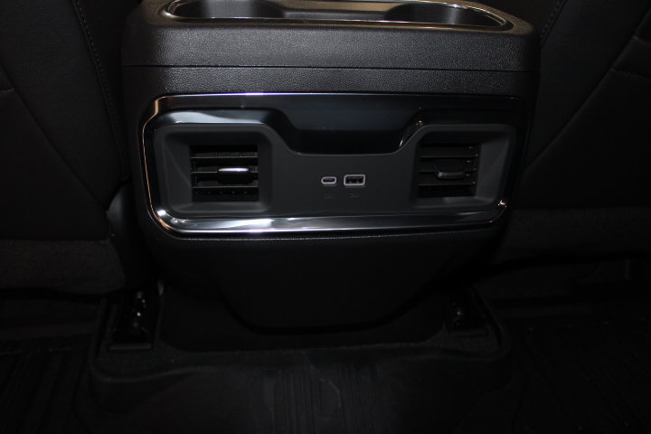 New 2026 GMC Sierra 1500 Elevation w/ Elevation Premium Package AWD/4WD image 23