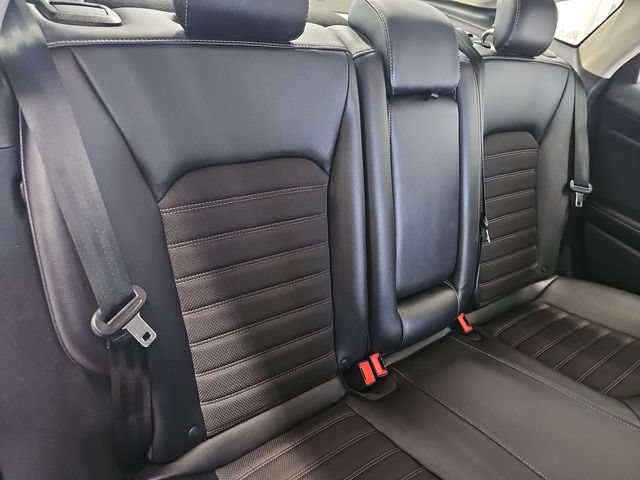 Used 2017 Ford Fusion SE w/ Equipment Group 201A FWD image 32