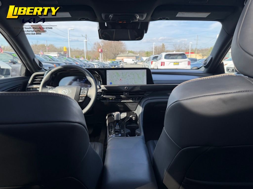 Used 2024 Toyota Crown Limited image 12