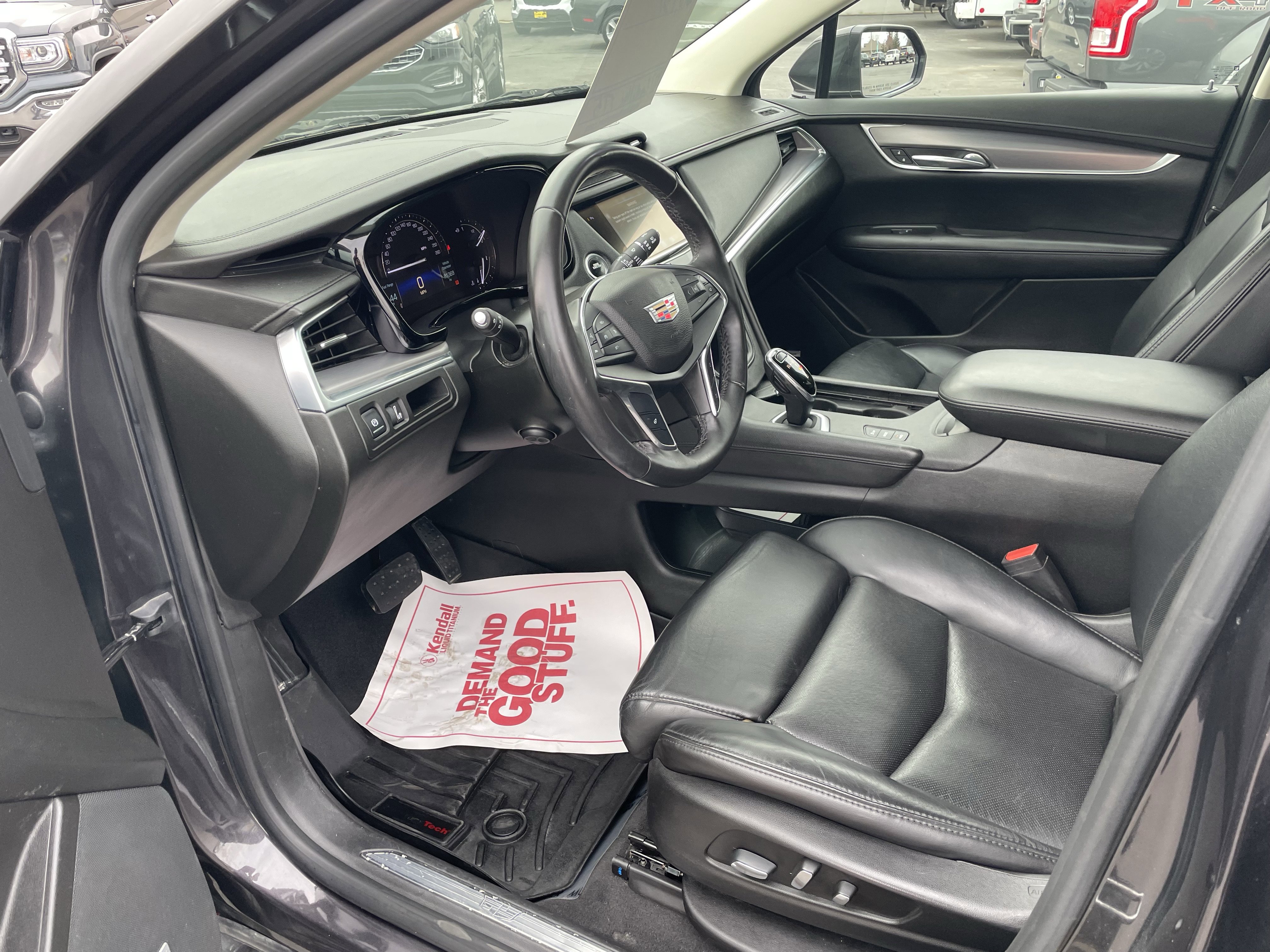 Used 2017 Cadillac XT5 Luxury image 12