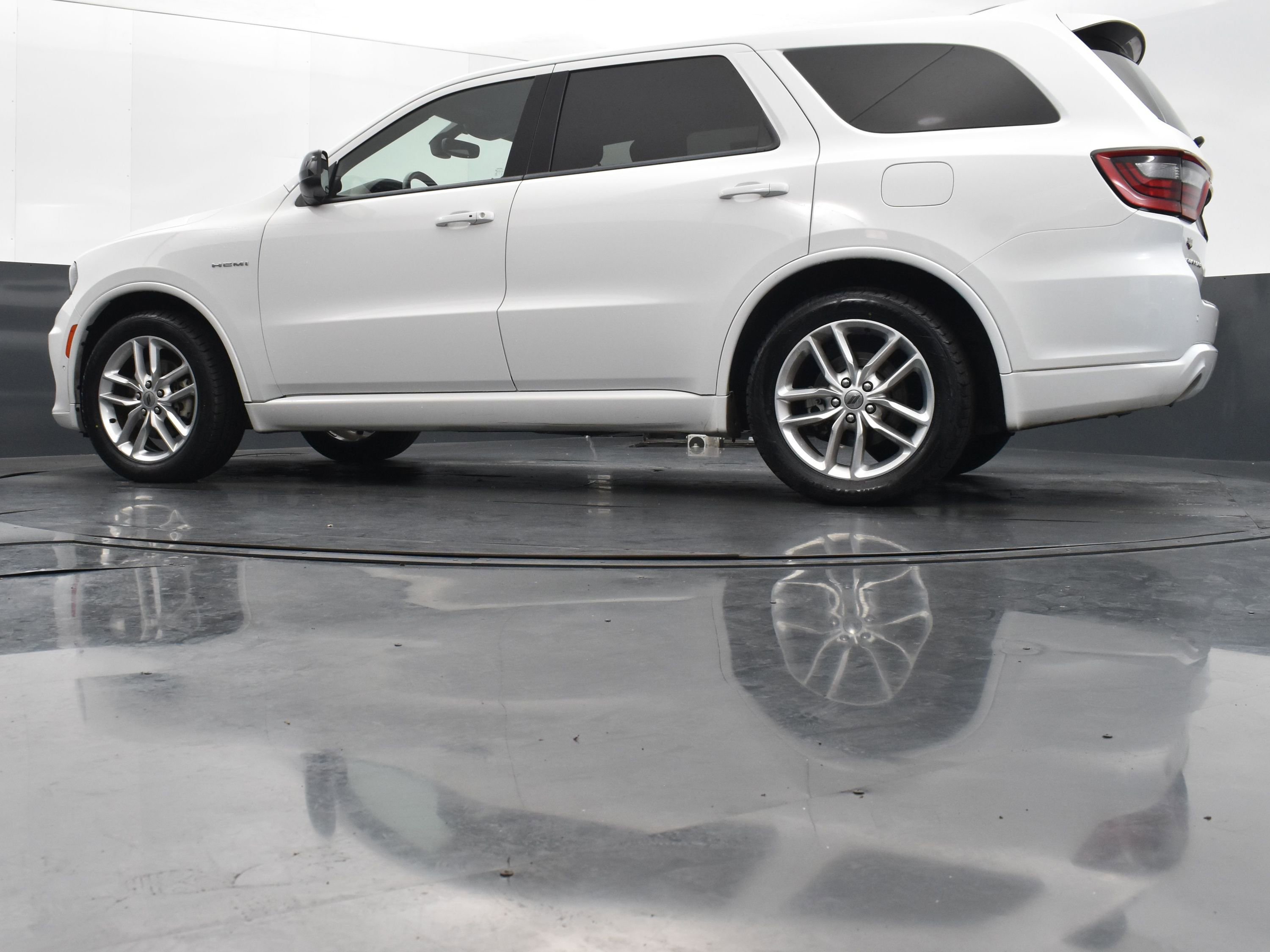Used 2023 Dodge Durango R/T image 38