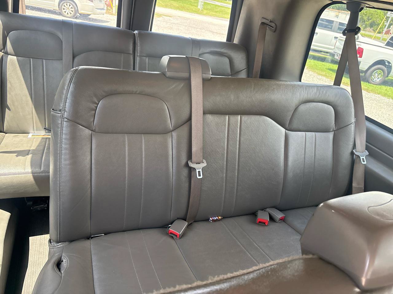 Used 2024 Chevrolet Express 3500 LS RWD image 16