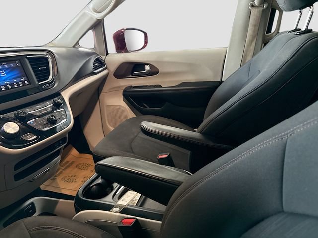 Used 2019 Chrysler Pacifica Touring Plus w/ Tire & Wheel Group image 22