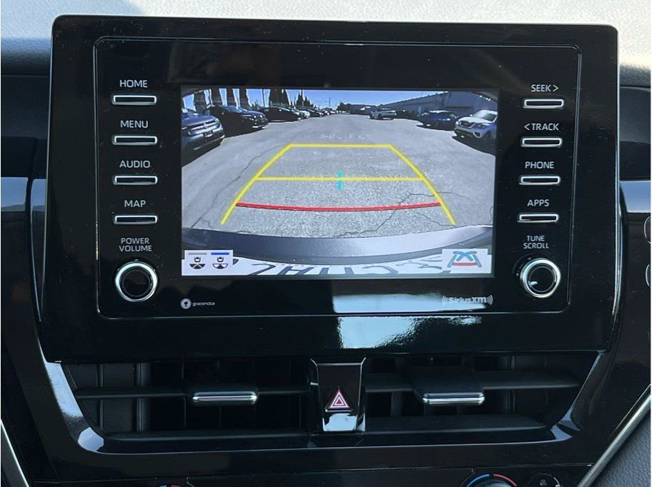 Used 2024 Toyota Camry SE FWD image 14
