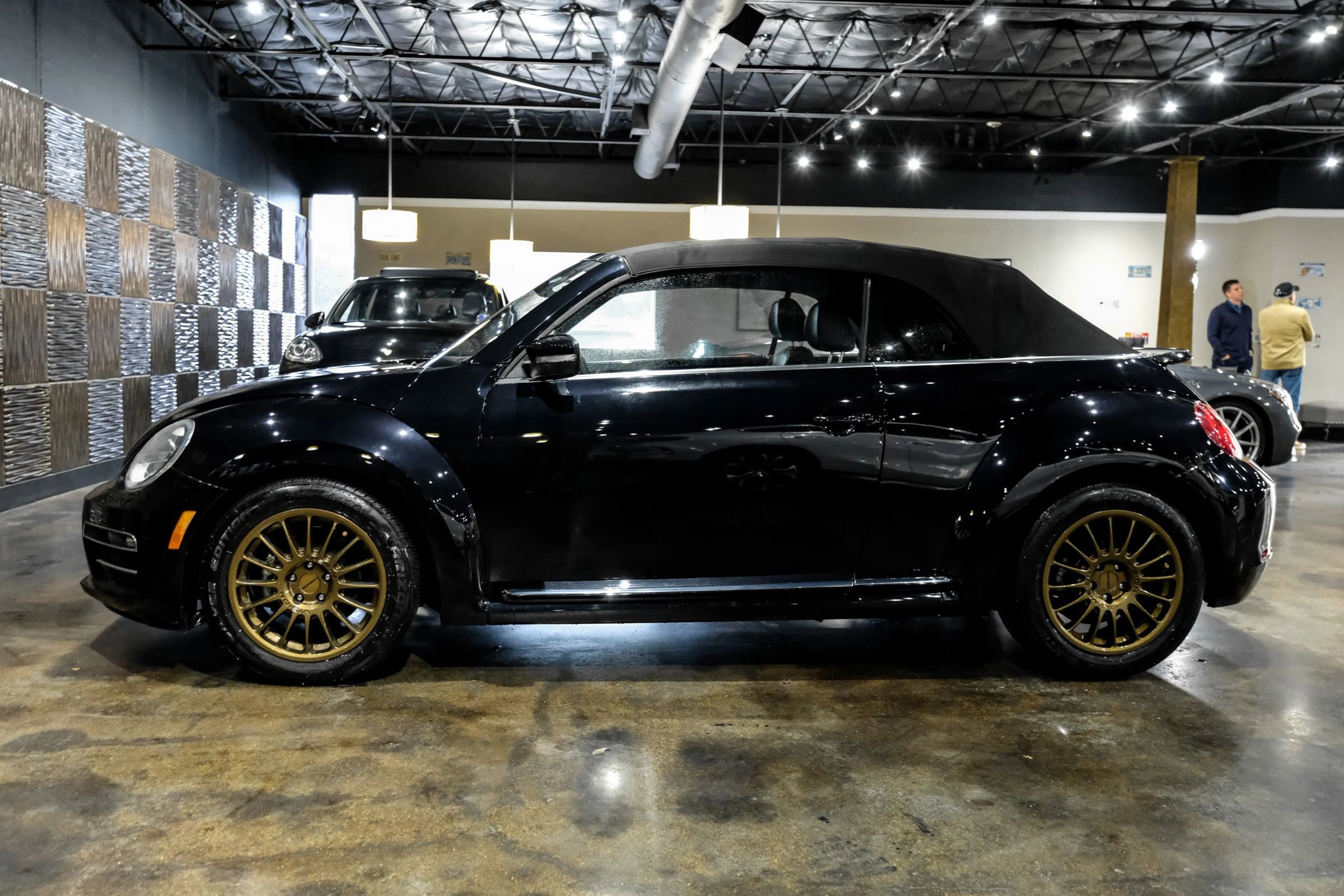 Used 2017 Volkswagen Beetle 1.8T SE FWD image 11