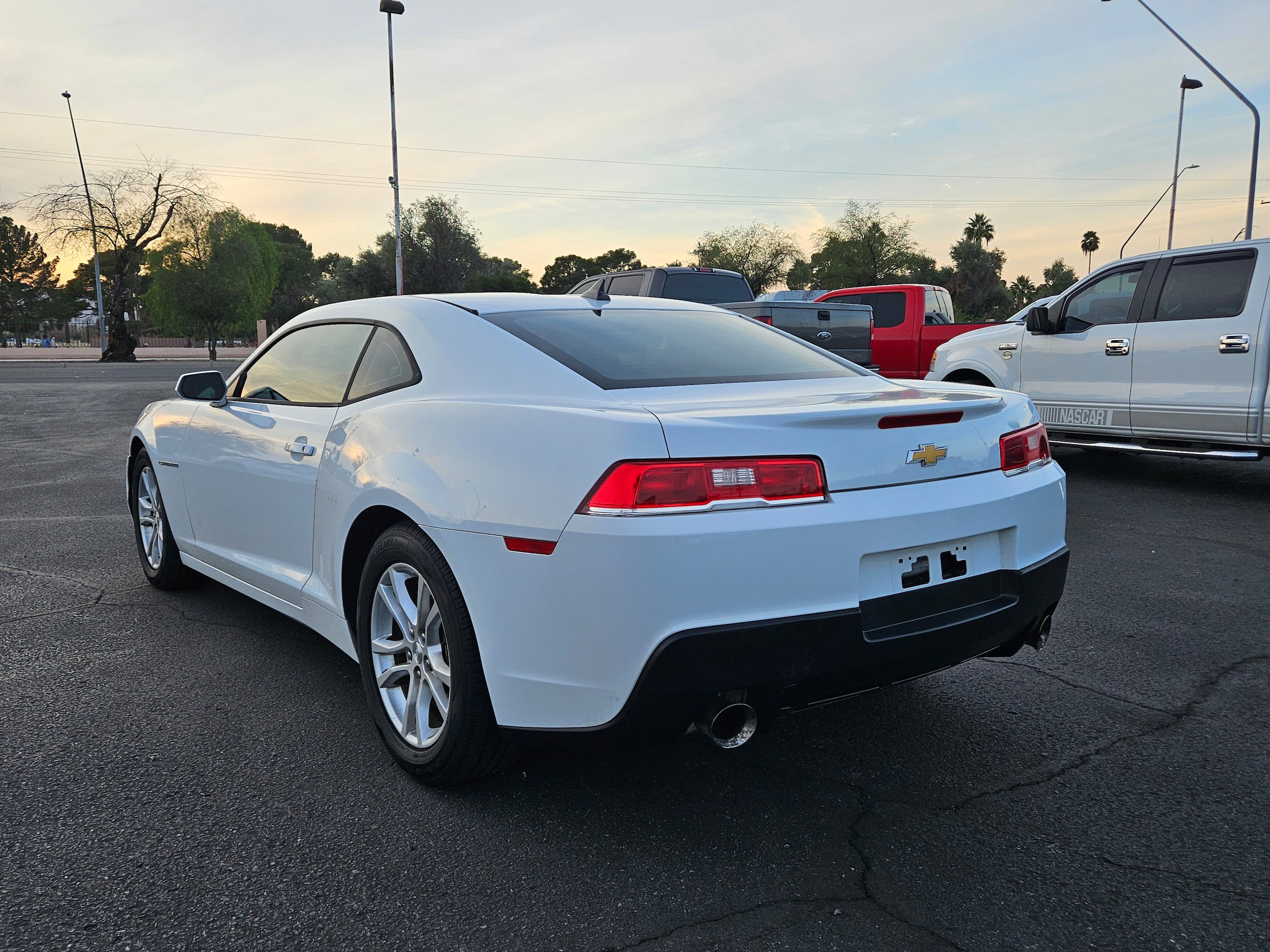 Used 2015 Chevrolet Camaro LS RWD image 3