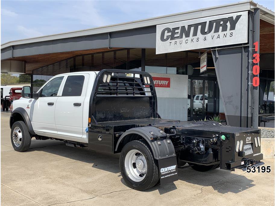 Used 2024 RAM 5500 Tradesman w/ Chrome Appearance Group AWD/4WD image 6
