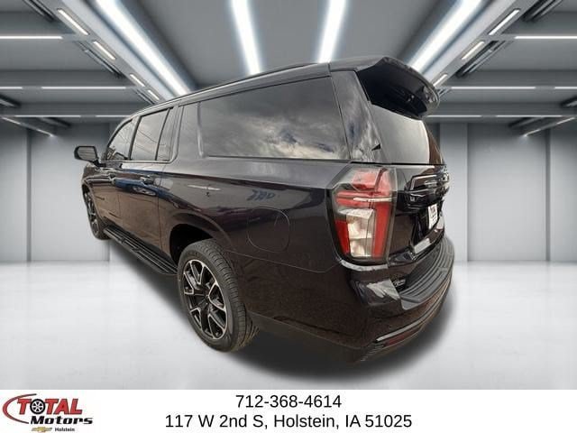 Used 2024 Chevrolet Suburban RST w/ Luxury Package AWD/4WD image 8