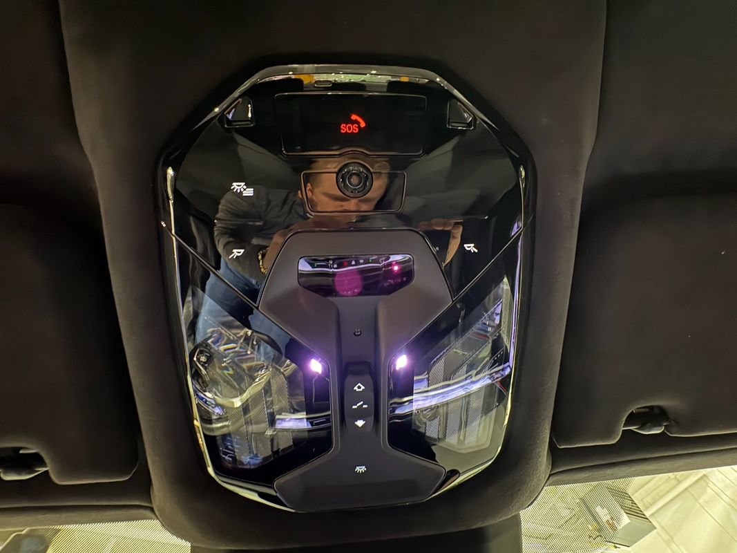 Used 2024 BMW i7 xDrive60 image 28