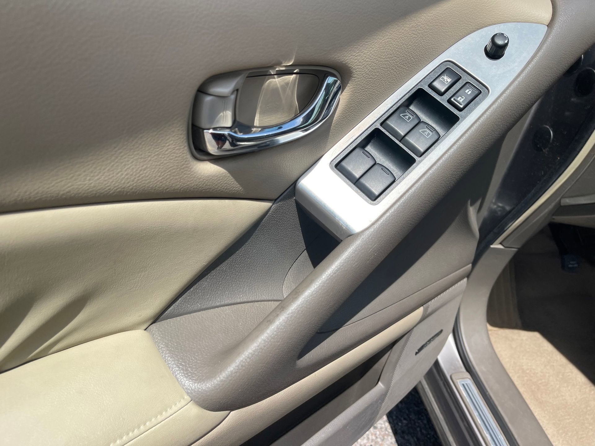 Used 2009 Nissan Murano SL w/ Technology Pkg AWD/4WD image 12