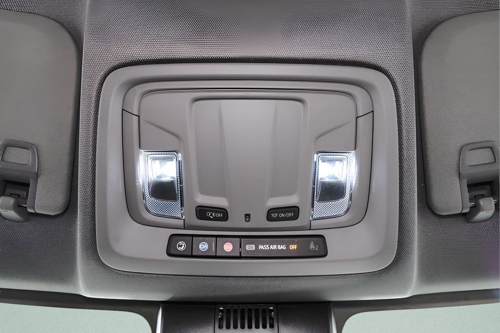 Used 2023 Chevrolet Silverado 1500 LT AWD/4WD image 19