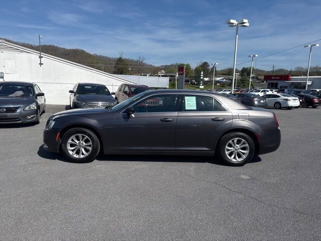 Used 2015 Chrysler 300 Limited w/ 300 Premium Group image 5