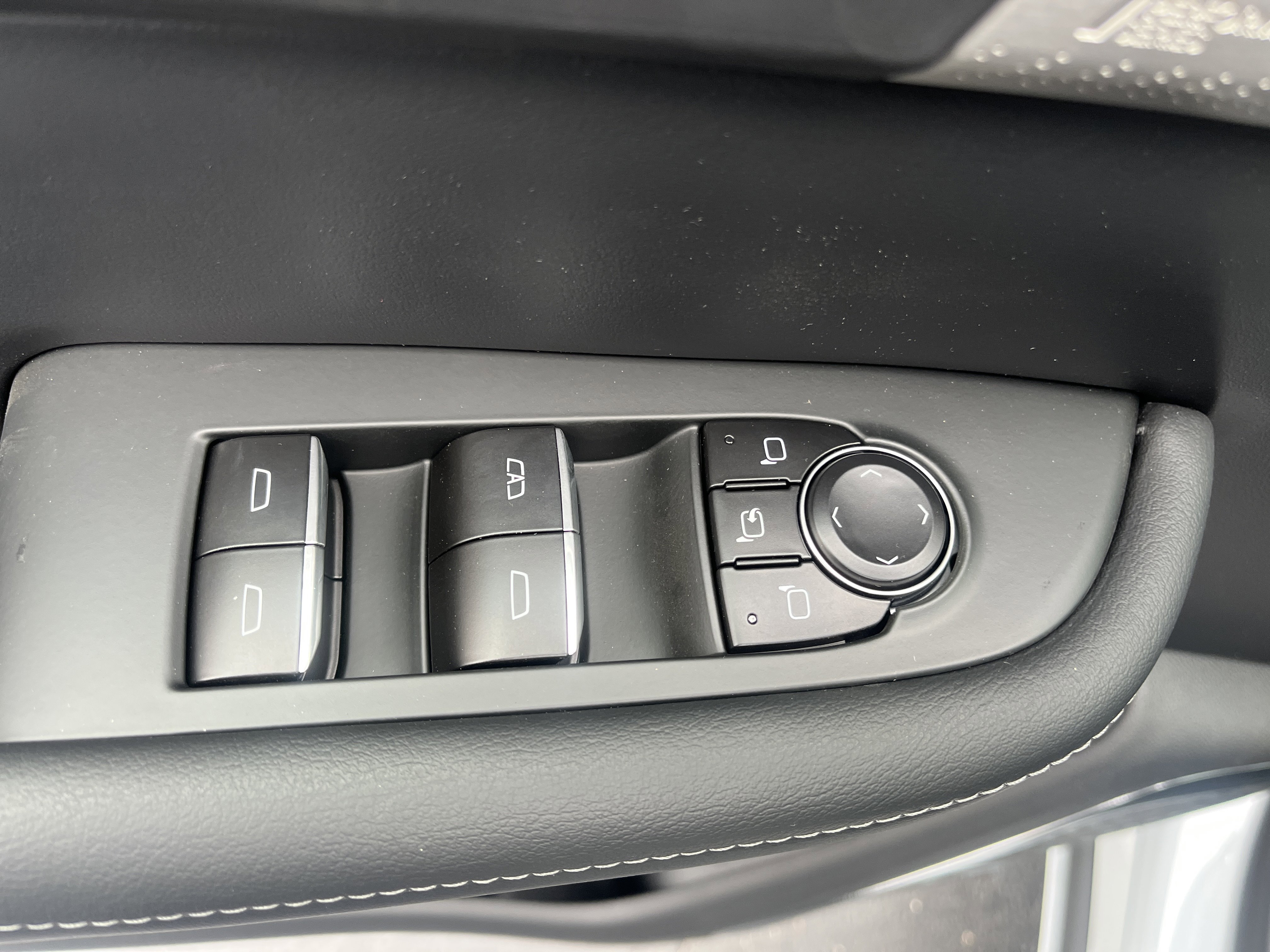 New 2026 Buick Enclave Avenir w/ Super Cruise Package image 16