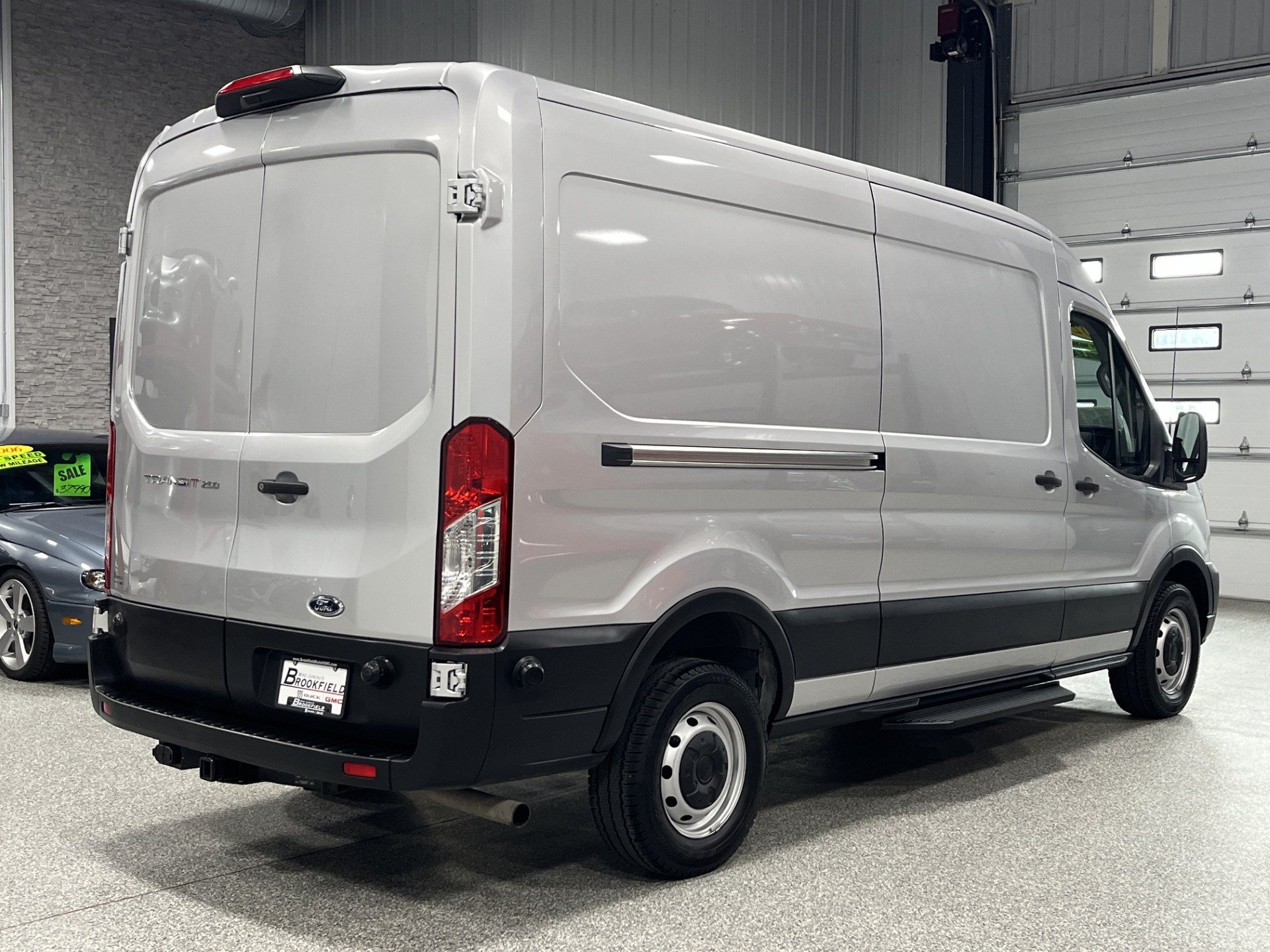 Used 2024 Ford Transit 250 148 Medium Roof RWD image 6
