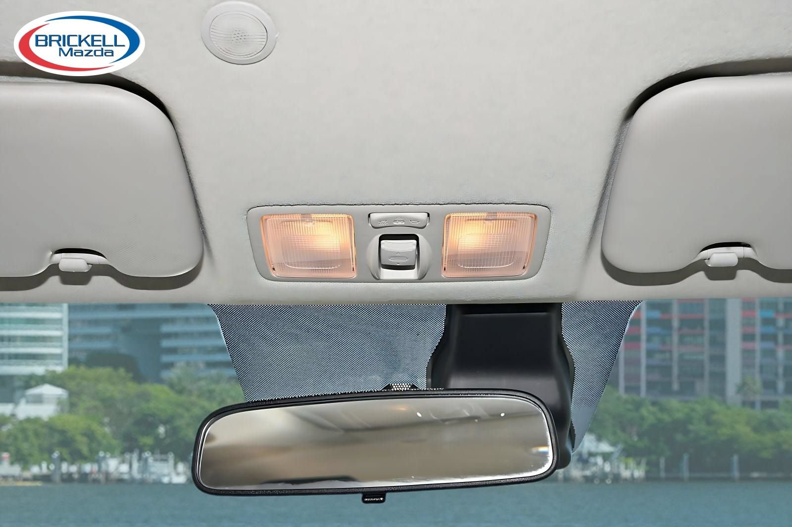Used 2023 Hyundai Venue SEL FWD image 23