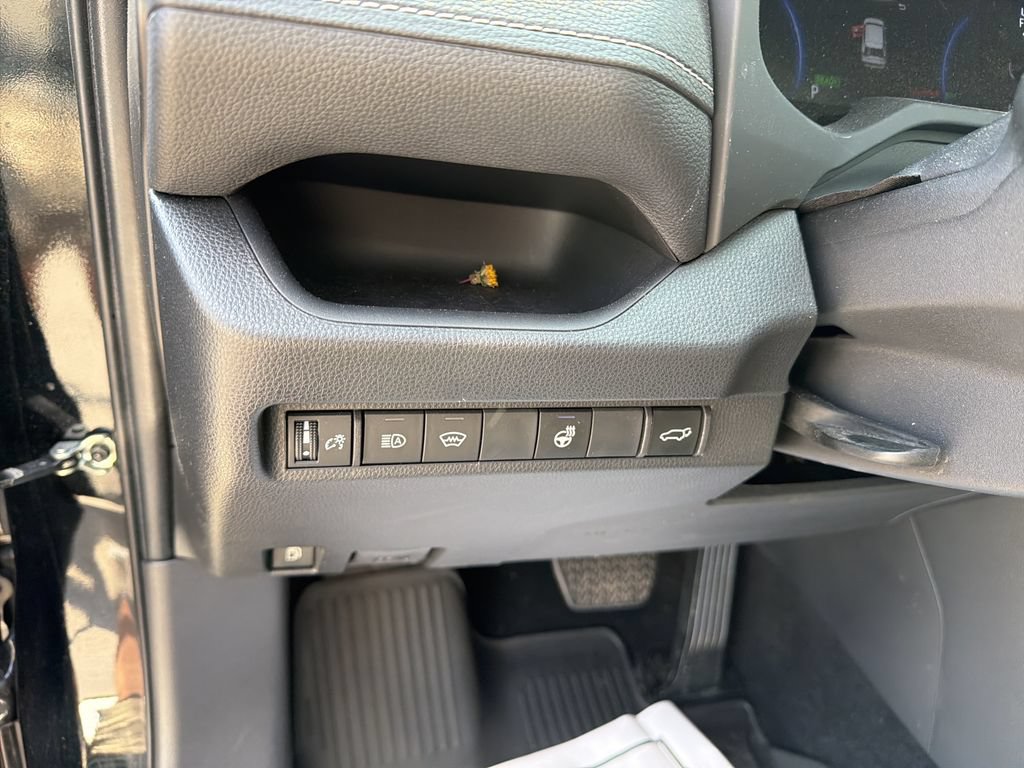 Used 2025 Toyota RAV4 XLE w/ Convenience Package AWD/4WD image 18