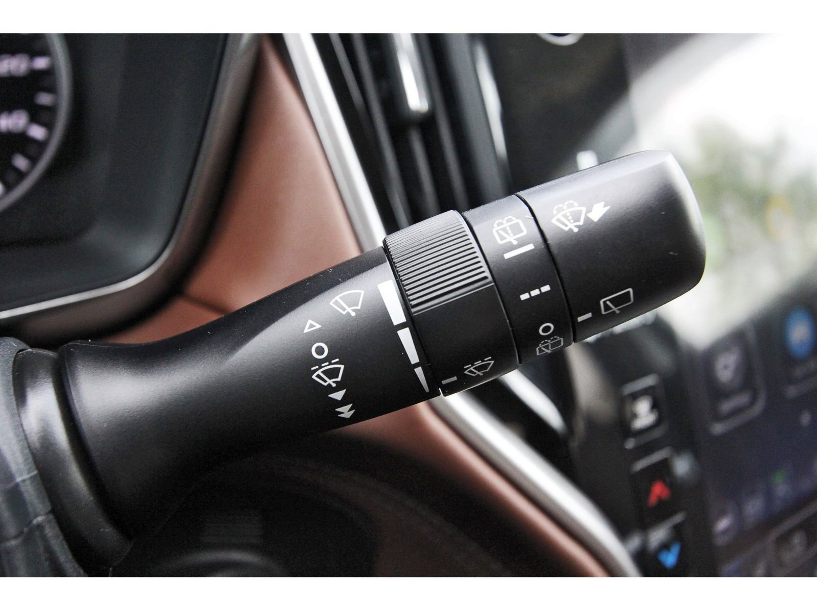 Used 2025 Subaru Outback Touring image 18