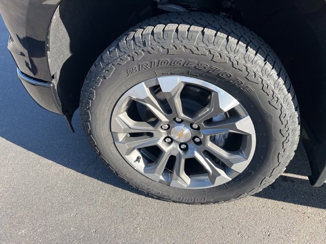 Used 2024 Chevrolet Silverado 1500 High Country w/ Technology Package image 9