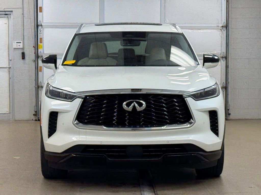 Used 2023 INFINITI QX60 Luxe w/ Cargo Package image 2