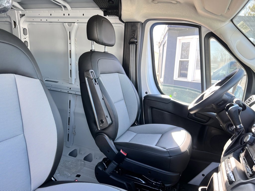 Used 2023 RAM ProMaster 2500 image 25