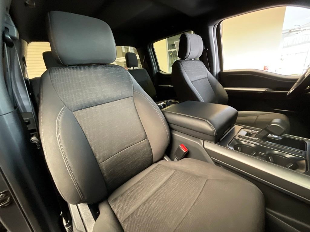 Used 2024 Ford F150 XLT w/ XLT Black Appearance Package image 22