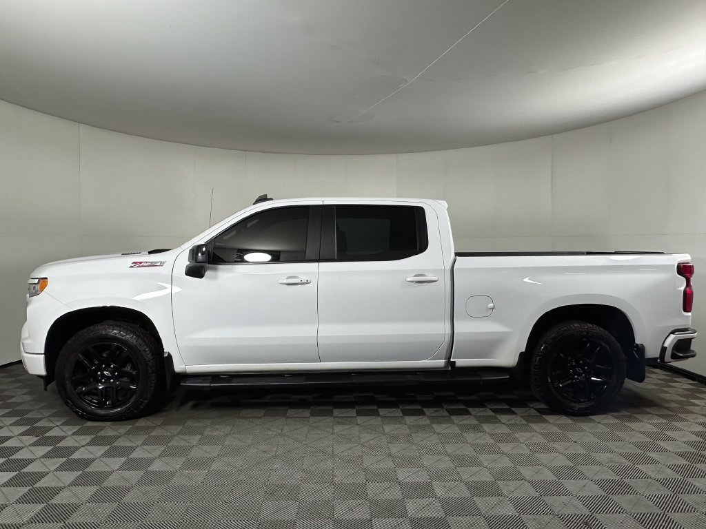 Used 2024 Chevrolet Silverado 1500 RST AWD/4WD image 2