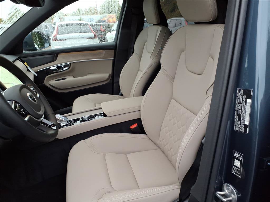 New 2026 Volvo XC90 B6 Plus w/ Protection Package Premier AWD/4WD image 16