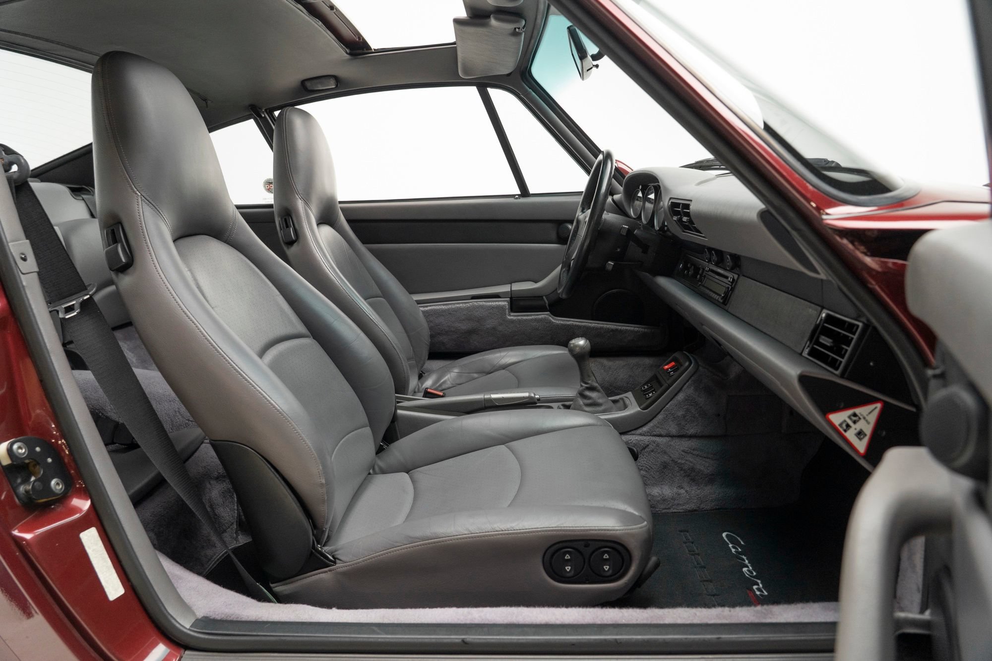 Used 1997 Porsche 911 Carrera S RWD image 49