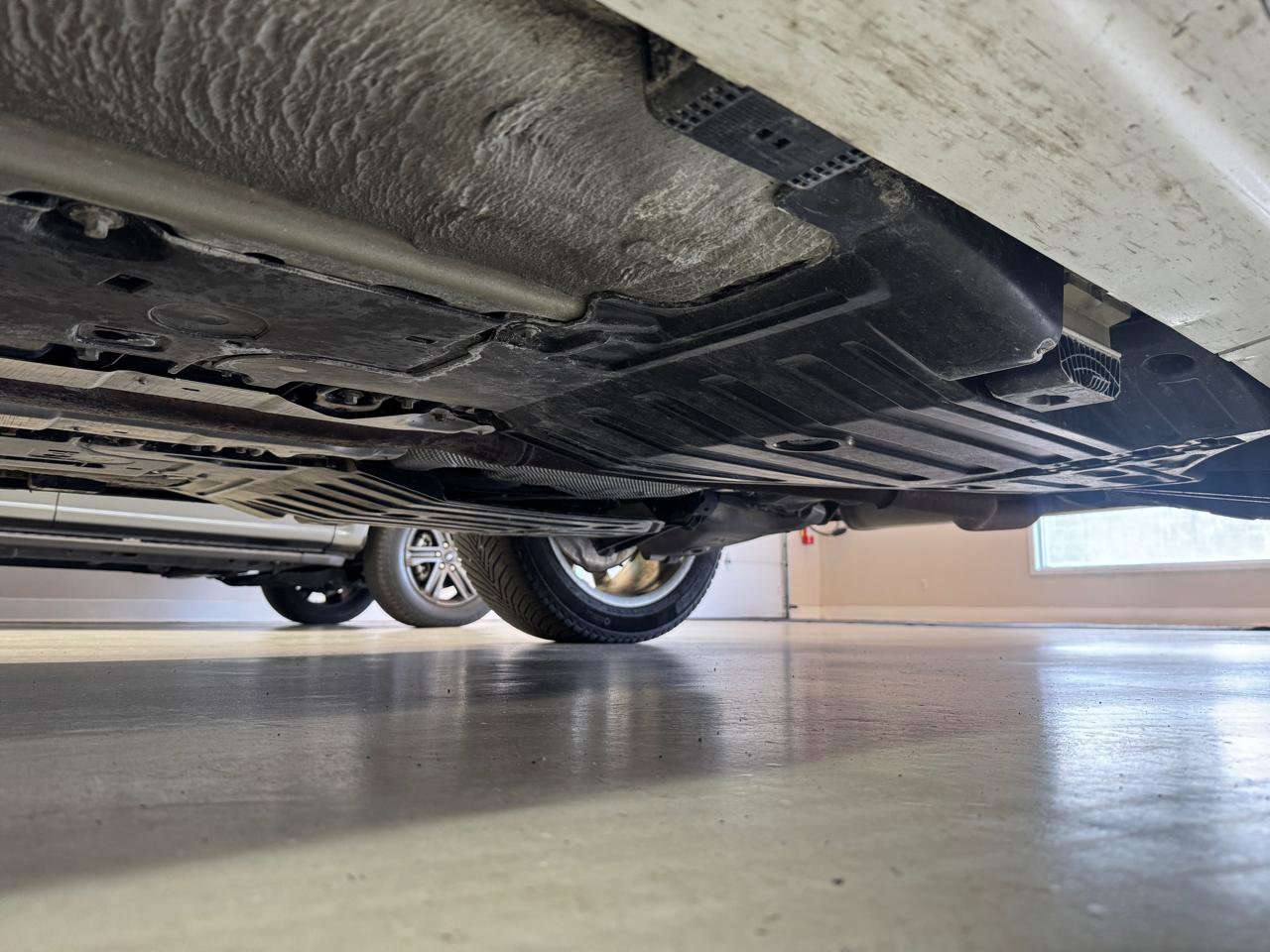 Used 2016 Volvo XC90 T8 Inscription w/ Vision Package image 24