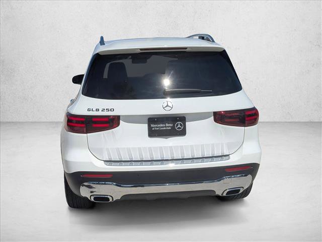 Used 2025 Mercedes-Benz GLB 250 image 7