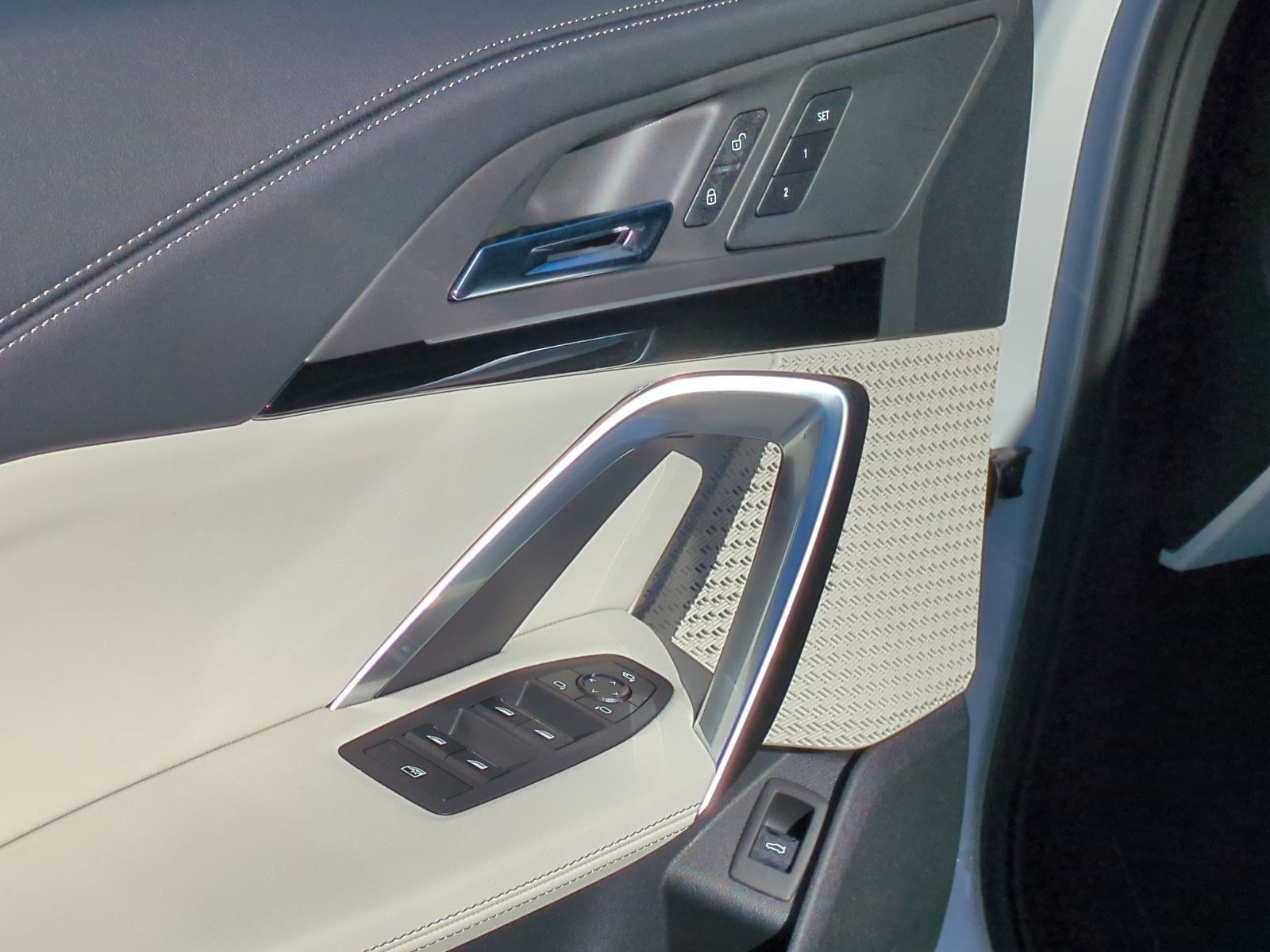 New 2026 BMW X1 xDrive28i w/ Technology Package image 15