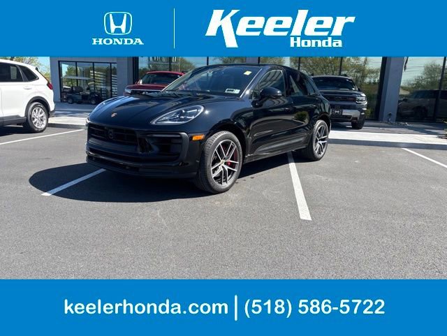 Used 2023 Porsche Macan S AWD/4WD image 1