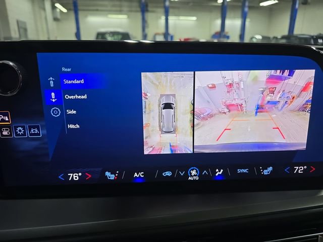 Used 2024 Chevrolet Traverse LT w/ Enhanced Driving Package image 28