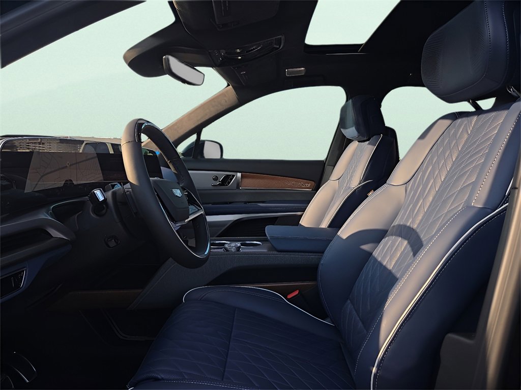 New 2026 Cadillac Vistiq Premium Luxury w/ LPO, Floor Liner Package image 23