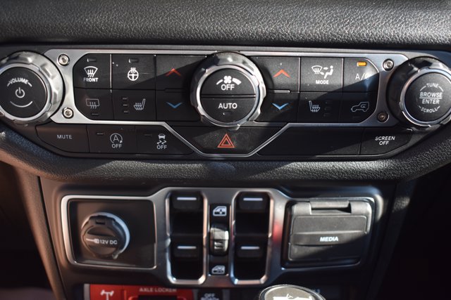 Used 2025 Jeep Wrangler Unlimited Sport AWD/4WD image 26