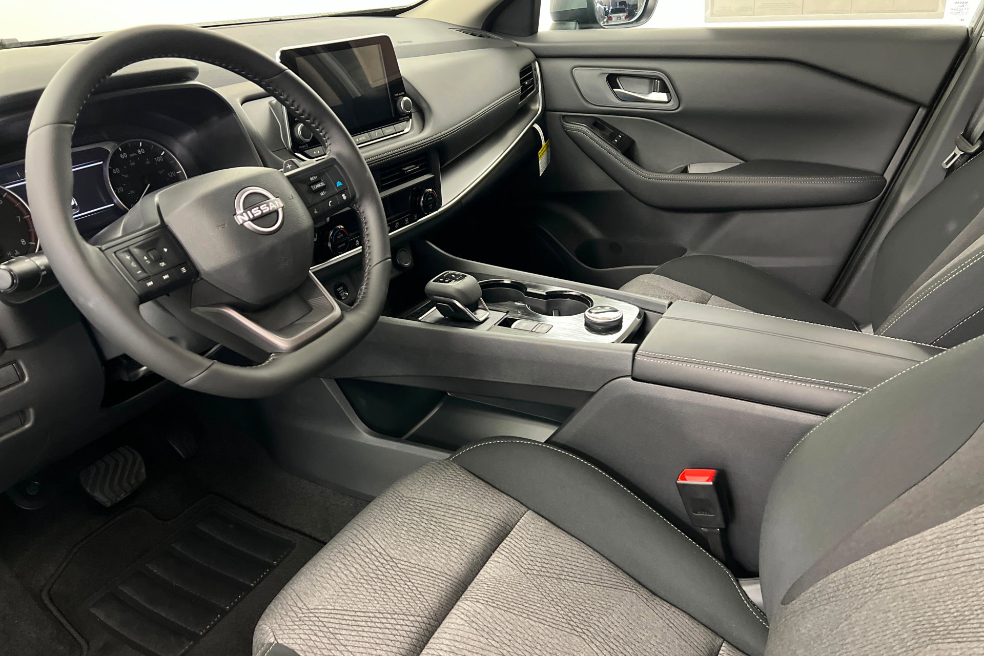 New 2026 Nissan Rogue SV w/ Cold Weather Package image 15