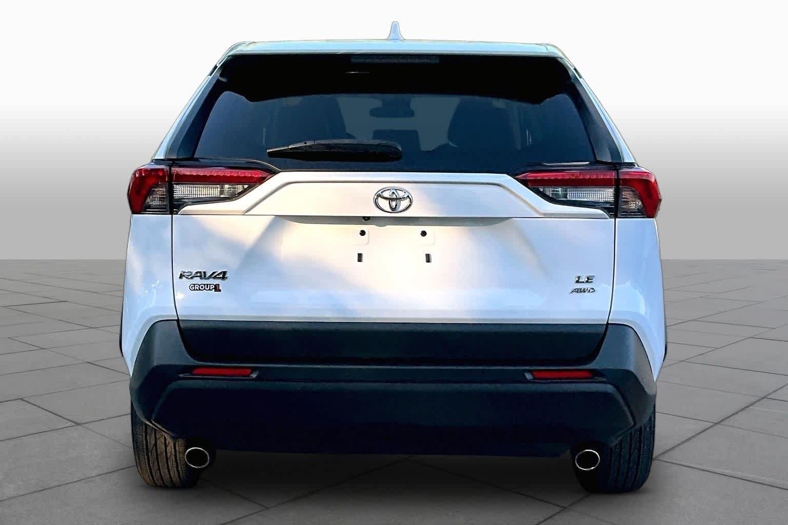 Certified 2023 Toyota RAV4 LE AWD/4WD image 9
