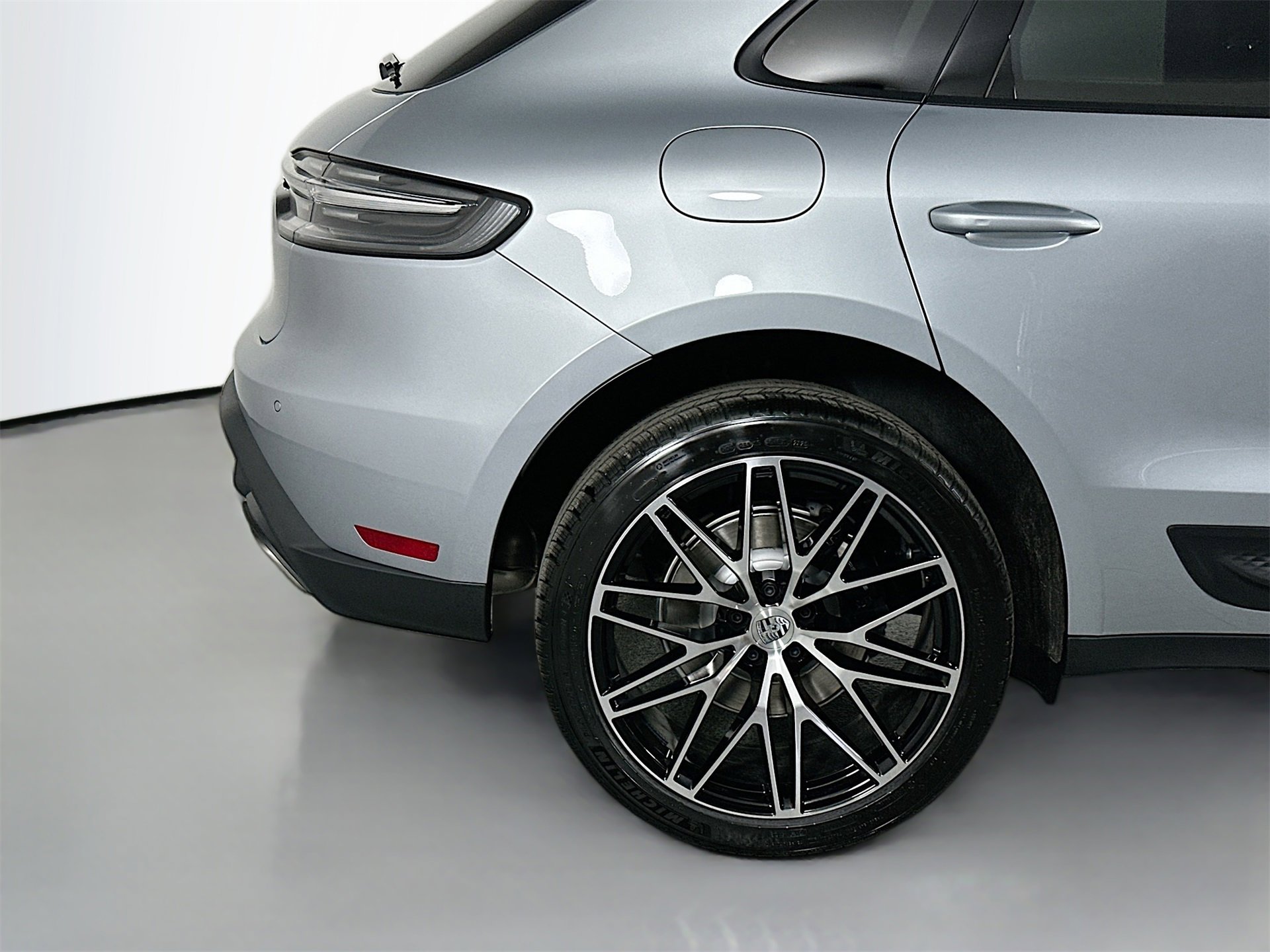 New 2026 Porsche Macan image 13