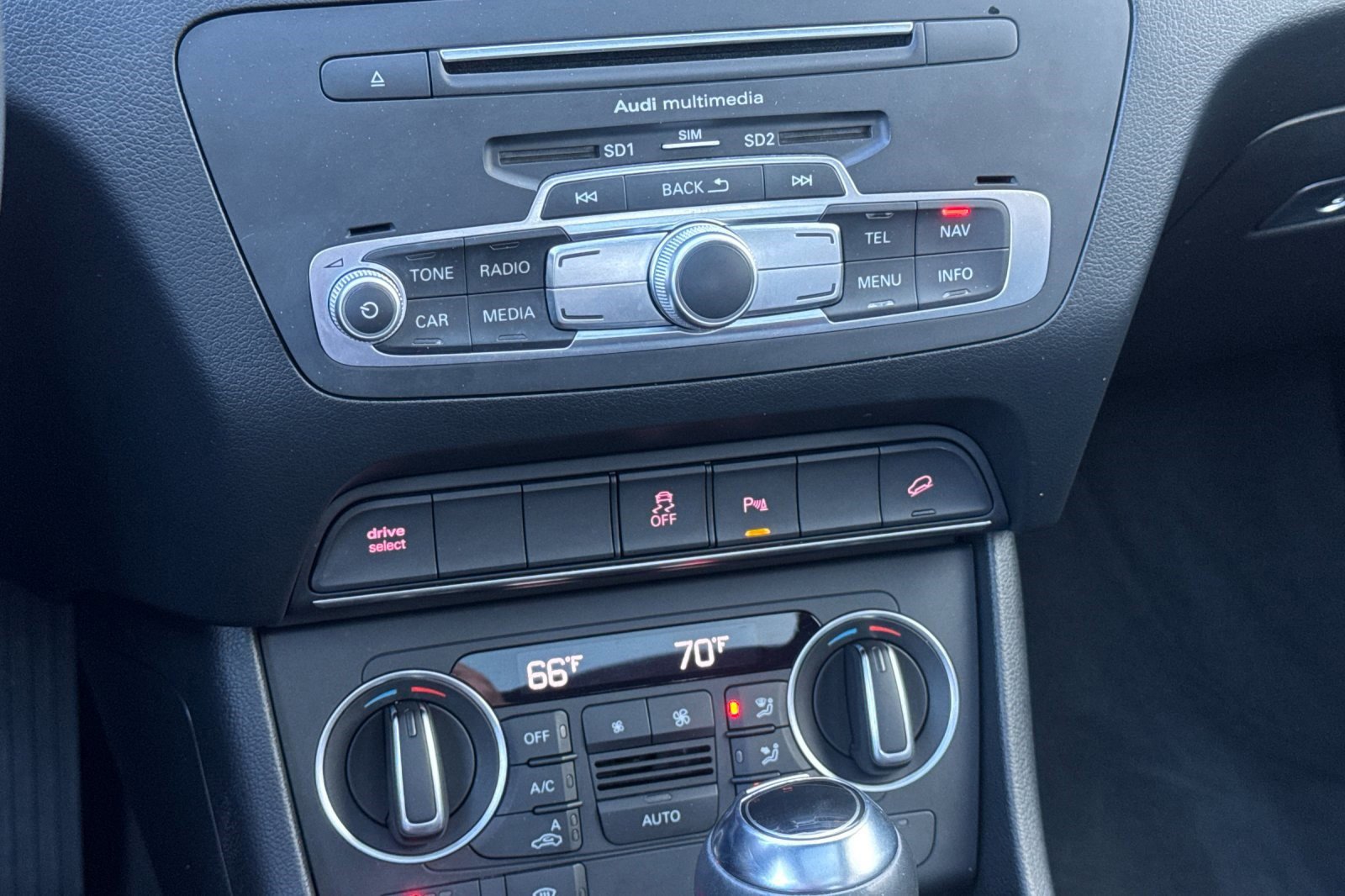 Used 2018 Audi Q3 2.0T Premium Plus w/ Premium Plus Package image 18