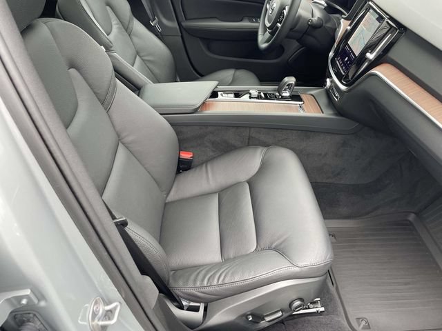 Used 2024 Volvo V60 B5 Cross Country Plus w/ Climate Package AWD/4WD image 19