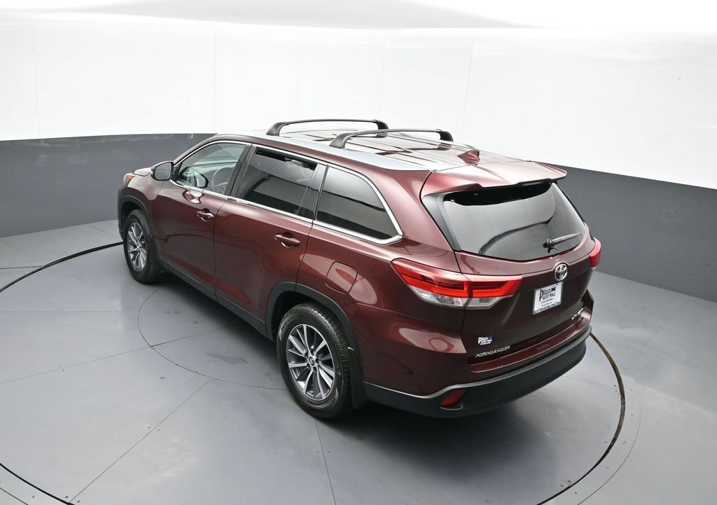 Certified 2019 Toyota Highlander XLE AWD/4WD image 42