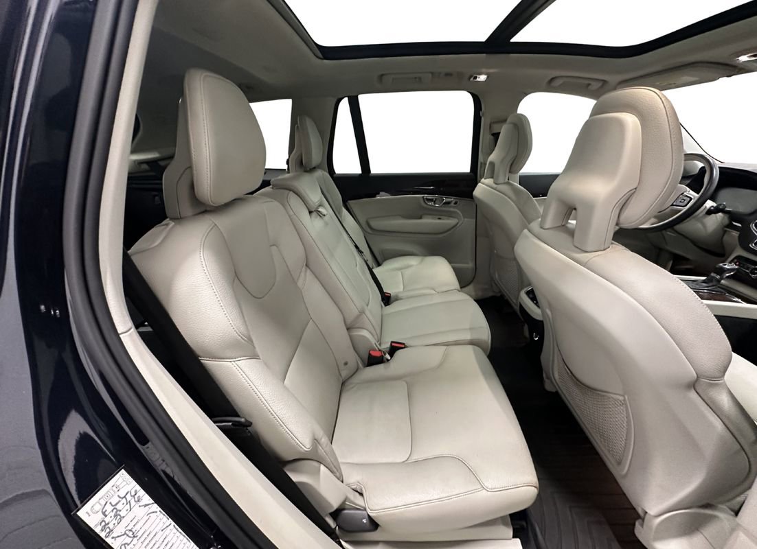 Used 2016 Volvo XC90 T6 Momentum image 18