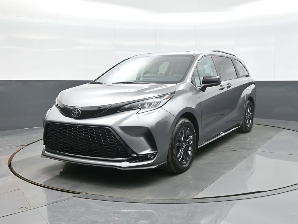 Certified 2026 Toyota Sienna XSE image 5
