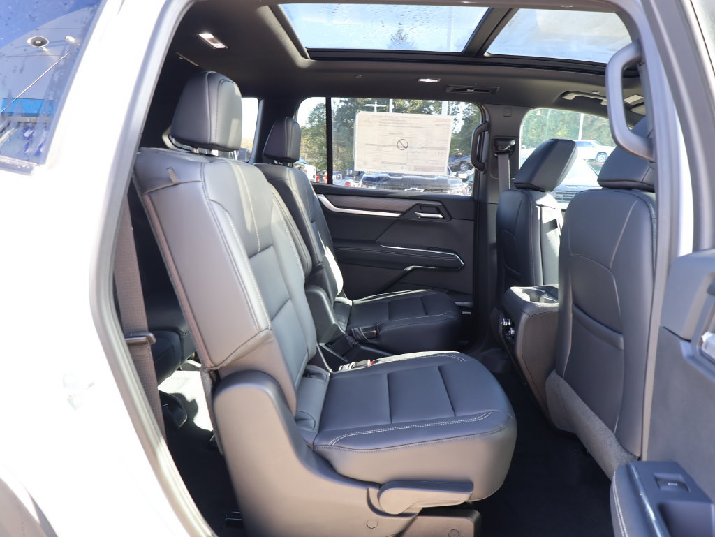 New 2027 GMC Acadia Elevation w/ Black Edition AWD/4WD image 36