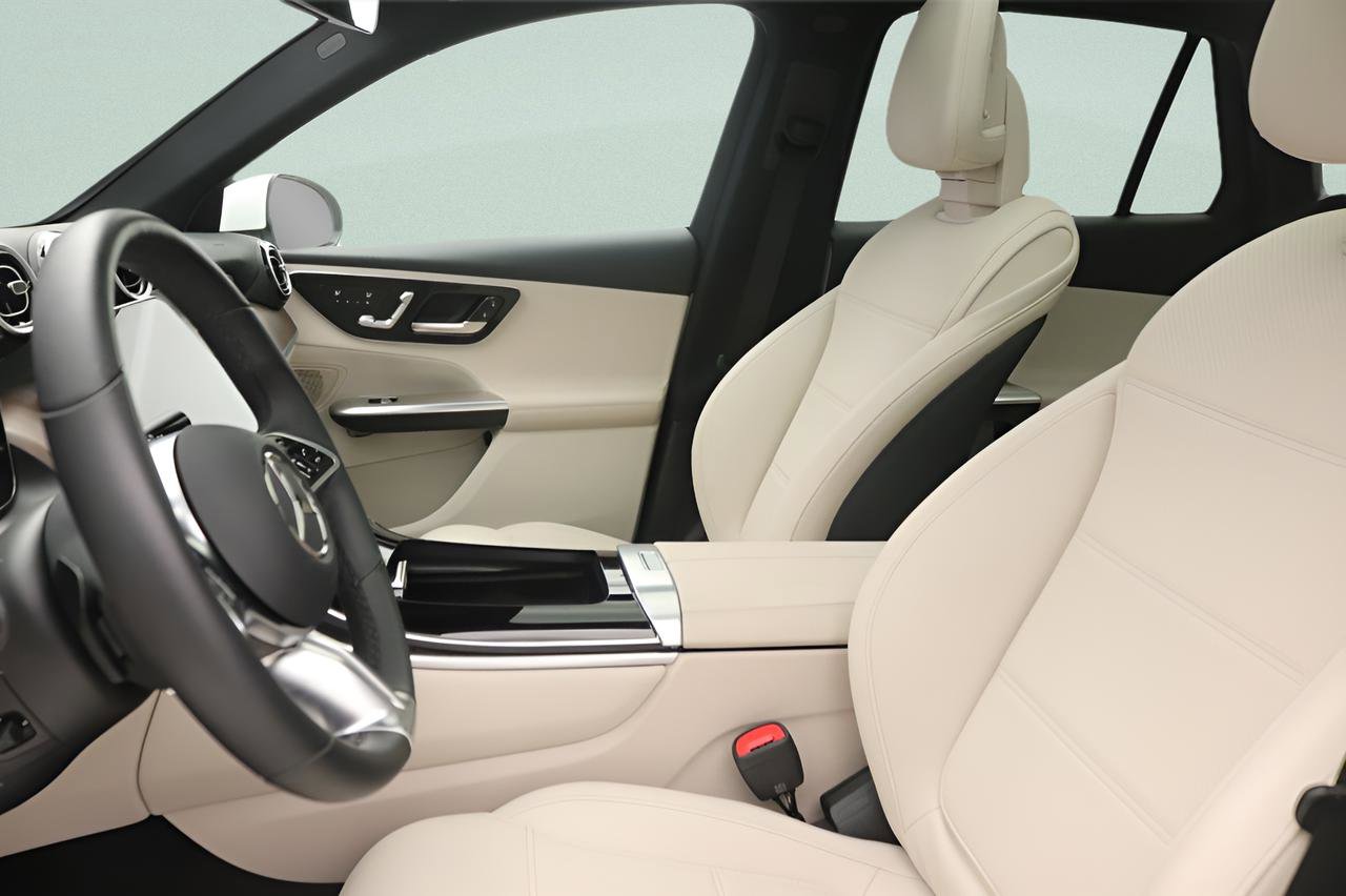 Certified 2026 Mercedes-Benz GLC 300 image 30
