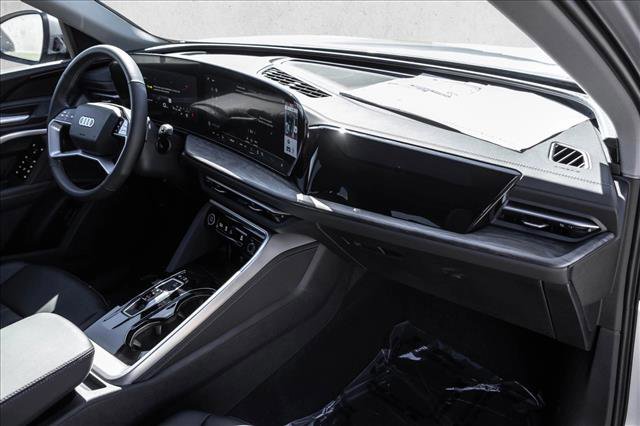 New 2025 Audi Q5 Premium image 24