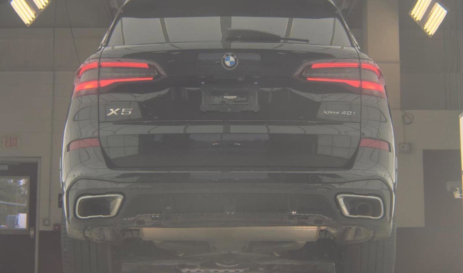 Used 2022 BMW X5 xDrive40i w/ Premium Enhanced Package AWD/4WD image 22