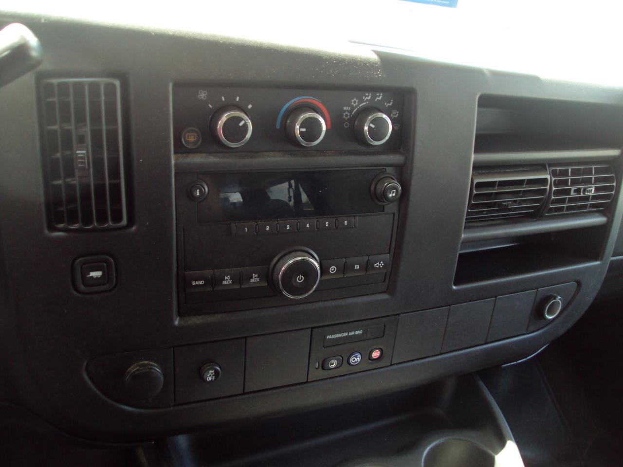 Used 2013 Chevrolet Express 1500 LT w/ LT Preferred Equipment Group AWD/4WD image 21
