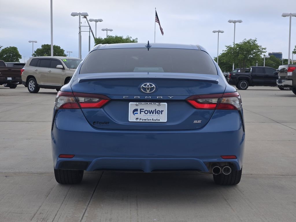 Used 2024 Toyota Camry SE w/ Cold Weather Package FWD image 6
